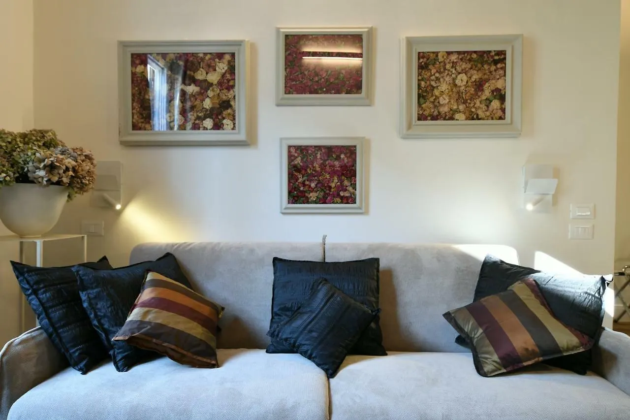 Oltrarno'S Sweet Rose - Free Parking! Apartment Florence